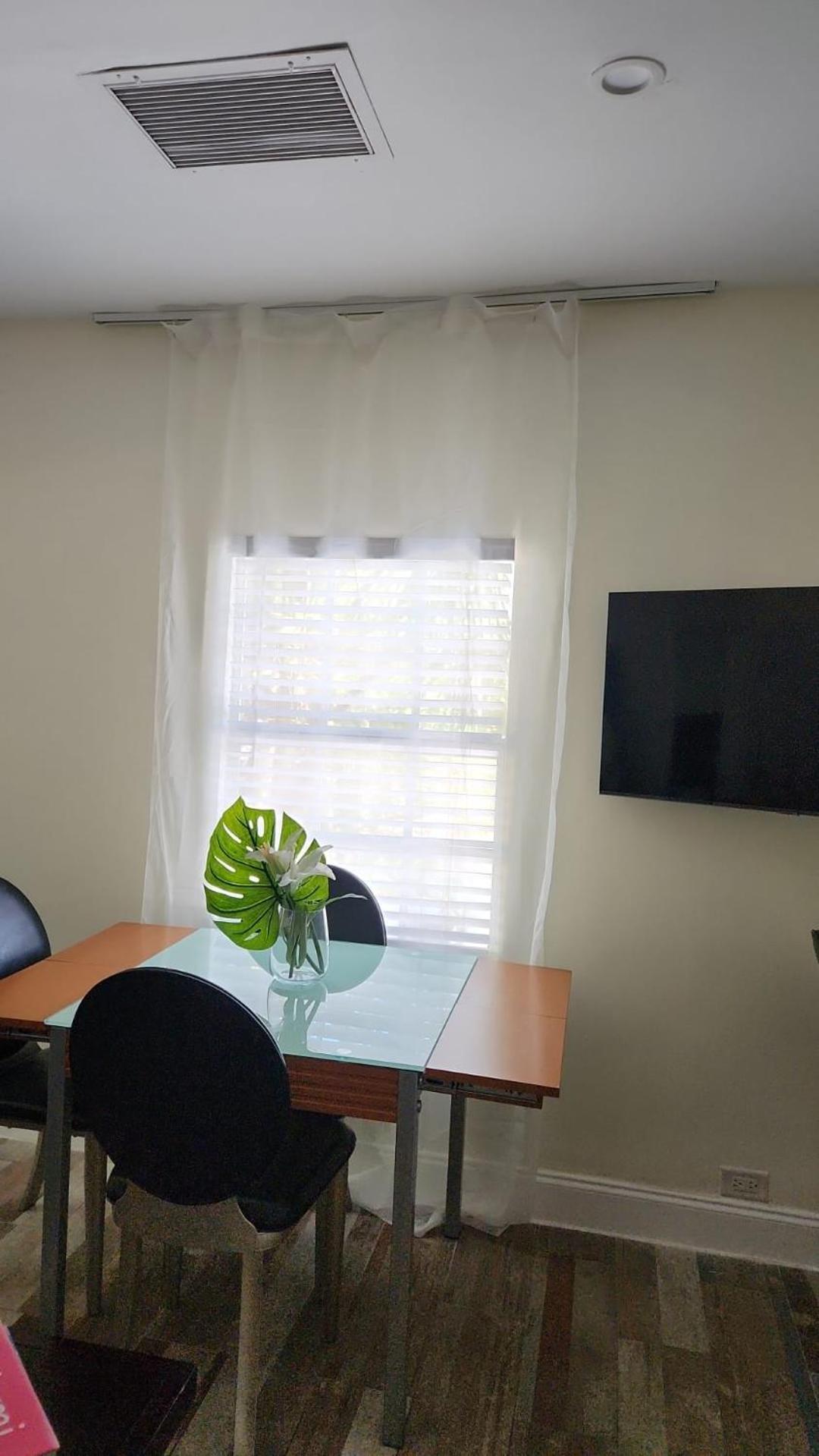 Private Rooms At Miami Centrally Located With Free Parking מראה חיצוני תמונה