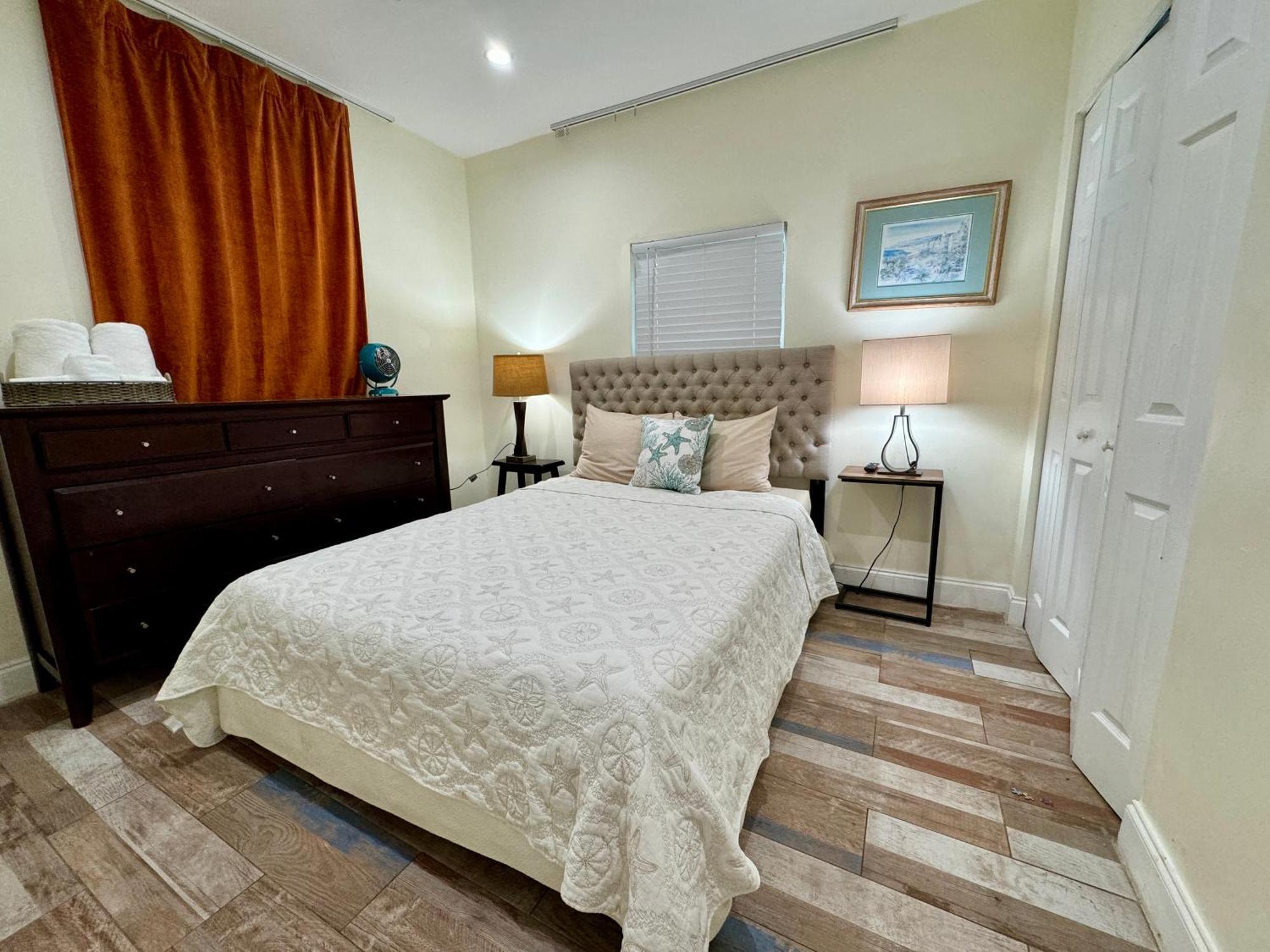 Private Rooms At Miami Centrally Located With Free Parking מראה חיצוני תמונה