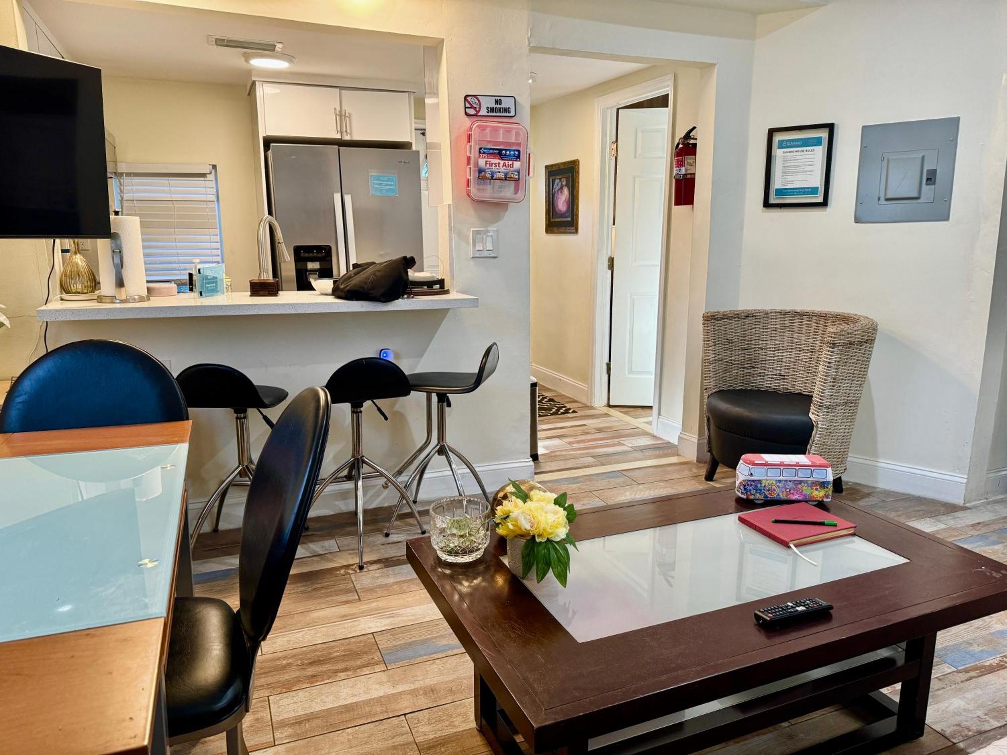 Private Rooms At Miami Centrally Located With Free Parking מראה חיצוני תמונה