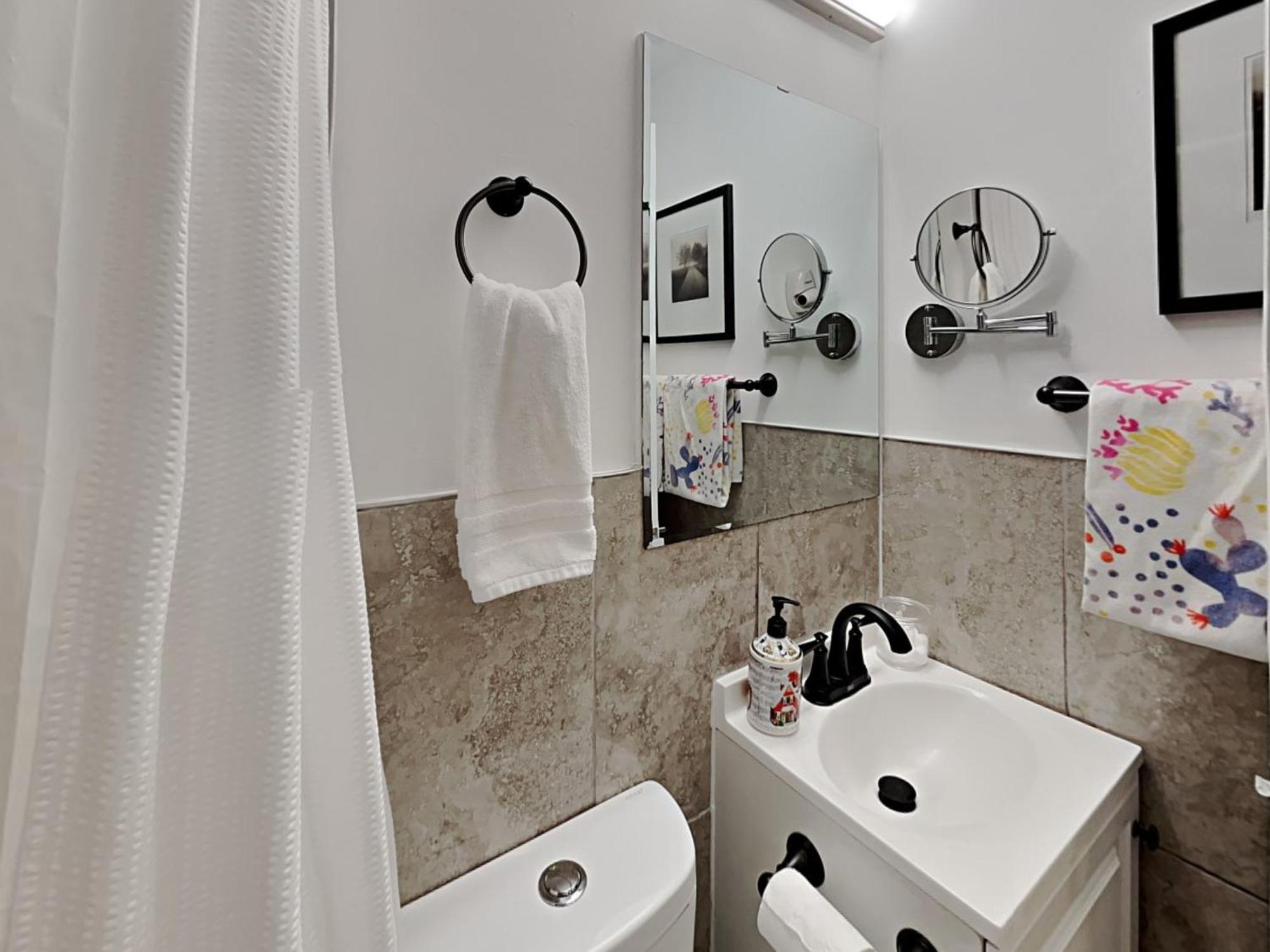 Private Rooms At Miami Centrally Located With Free Parking מראה חיצוני תמונה